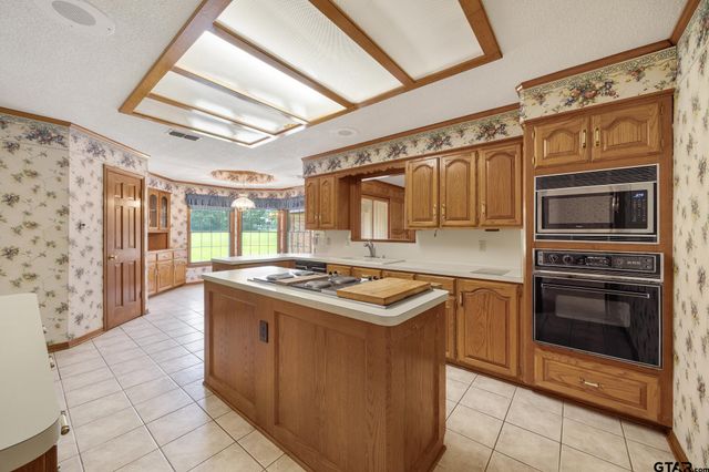 19606 Norfolk Drive, Flint, TX 75762