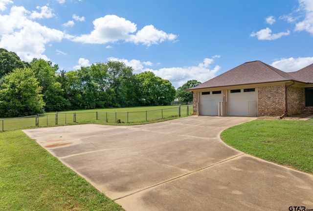 19606 Norfolk Drive, Flint, TX 75762