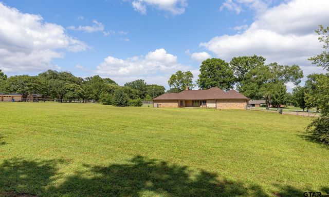 19606 Norfolk Drive, Flint, TX 75762