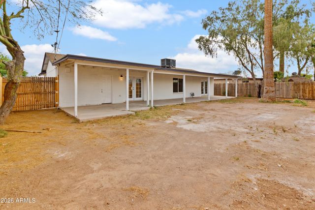 5647 W ROMA Avenue, Phoenix, AZ 85031