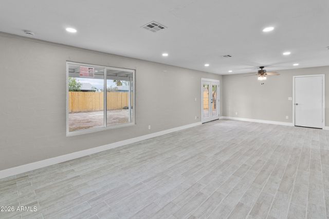 5647 W ROMA Avenue, Phoenix, AZ 85031