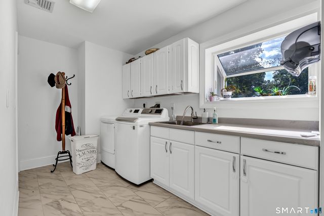 68 Parry Road, Stamford, CT 06907