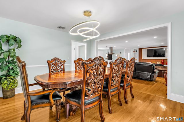 68 Parry Road, Stamford, CT 06907