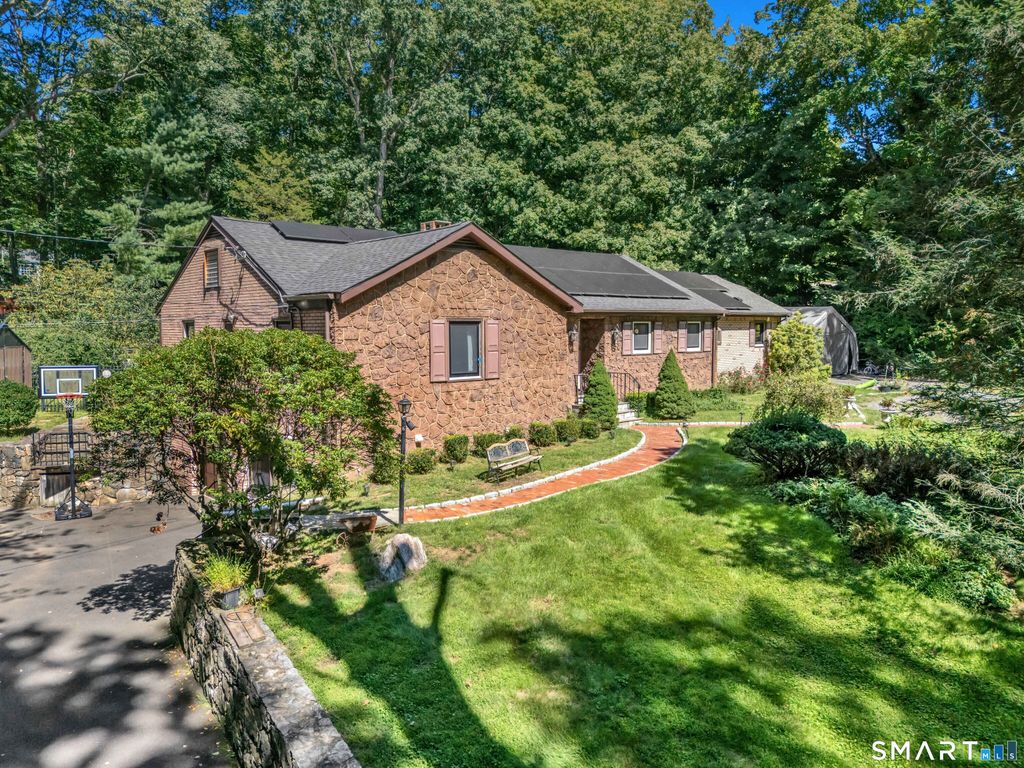 68 Parry Road, Stamford, CT 06907