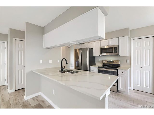 12831 Royal Ct, Broomfield, CO 80020