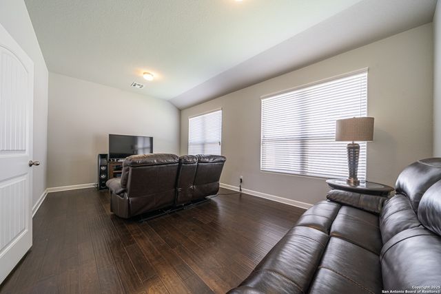 8919 Monument Parke, San Antonio, TX 78254