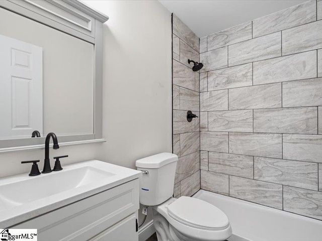 233 Summerfield Road, Moore, SC 29369