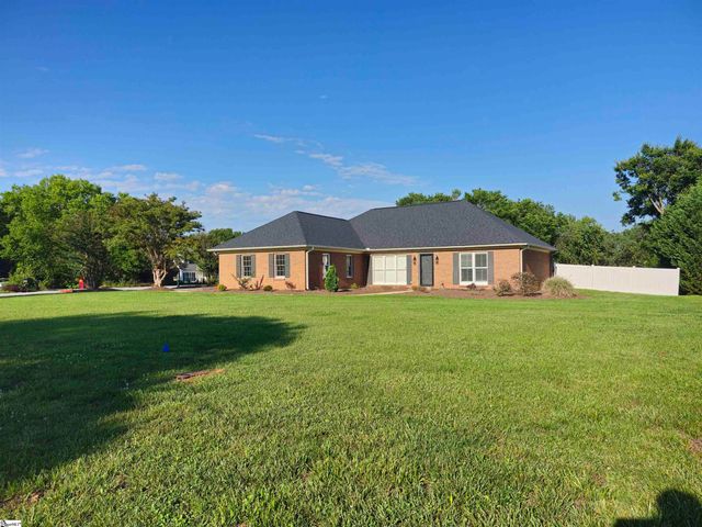 233 Summerfield Road, Moore, SC 29369