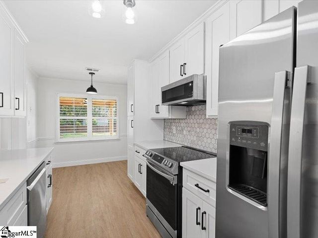 233 Summerfield Road, Moore, SC 29369