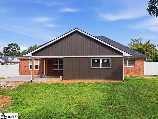 233 Summerfield Road, Moore, SC 29369