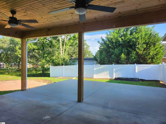 233 Summerfield Road, Moore, SC 29369