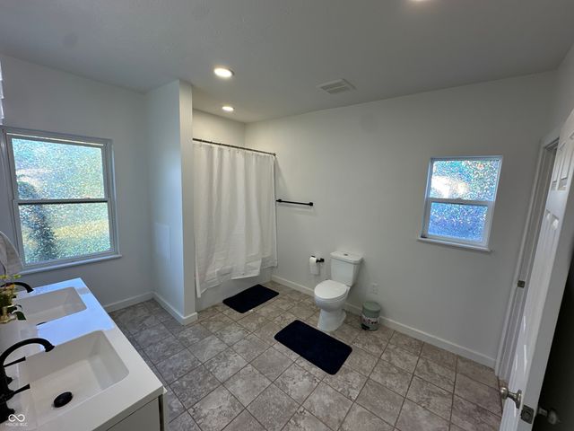 1521 Indiana Avenue, Columbus, IN 47201