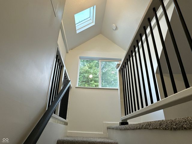 1521 Indiana Avenue, Columbus, IN 47201