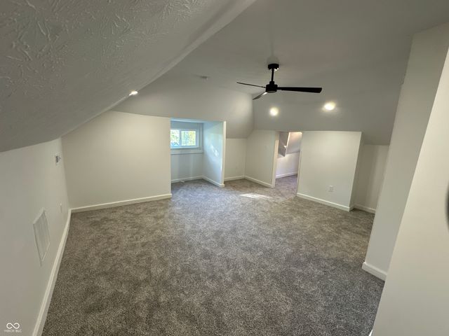 1521 Indiana Avenue, Columbus, IN 47201