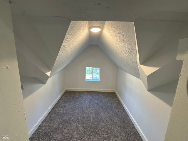 1521 Indiana Avenue, Columbus, IN 47201