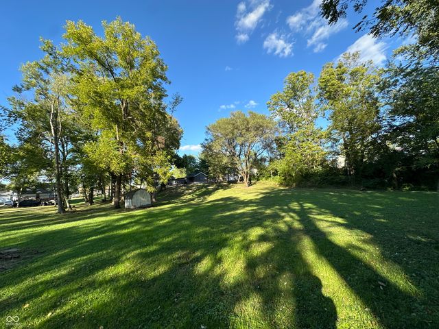 1521 Indiana Avenue, Columbus, IN 47201