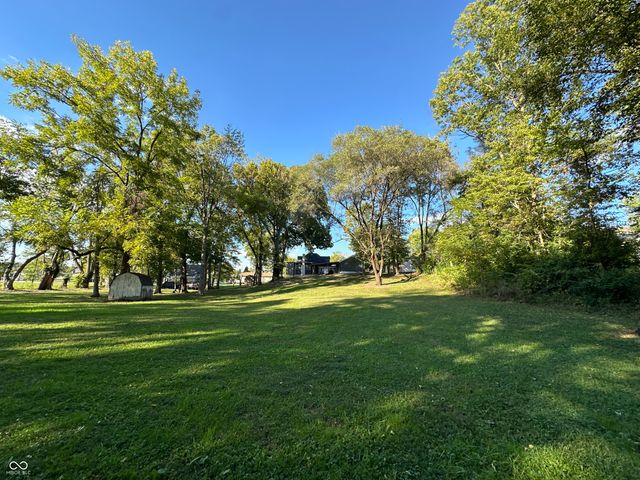 1521 Indiana Avenue, Columbus, IN 47201