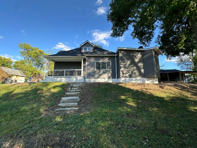 1521 Indiana Avenue, Columbus, IN 47201