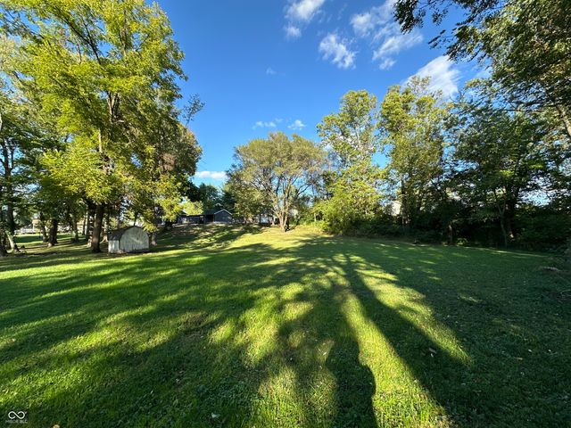 1521 Indiana Avenue, Columbus, IN 47201