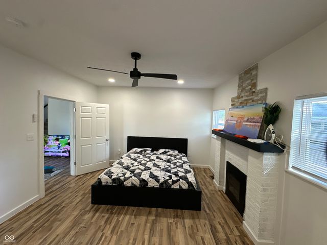 1521 Indiana Avenue, Columbus, IN 47201