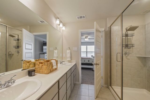 2930 Dixondale Drive, Fort Worth, TX 76108