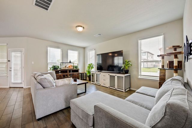 2930 Dixondale Drive, Fort Worth, TX 76108