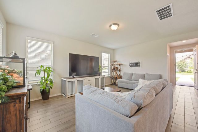 2930 Dixondale Drive, Fort Worth, TX 76108