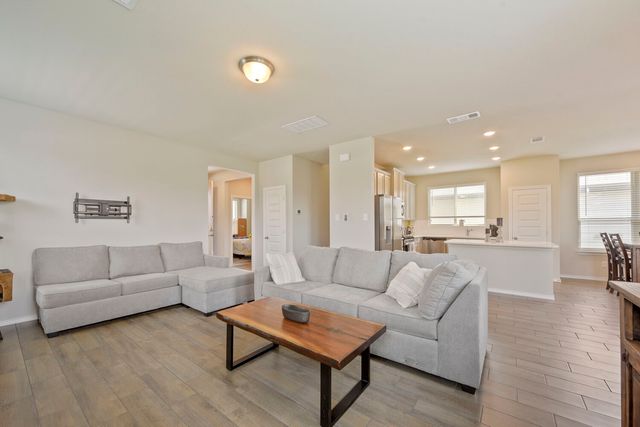 2930 Dixondale Drive, Fort Worth, TX 76108