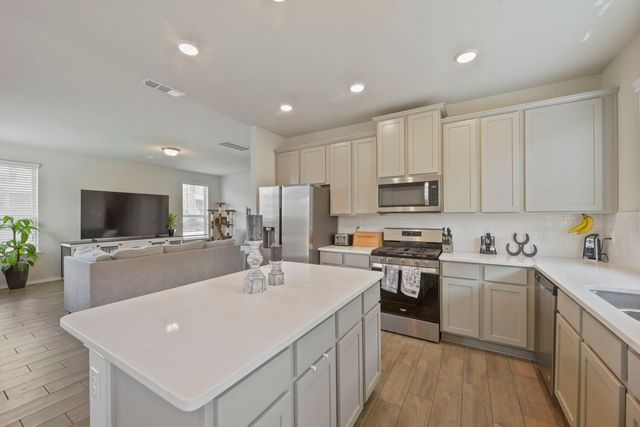 2930 Dixondale Drive, Fort Worth, TX 76108