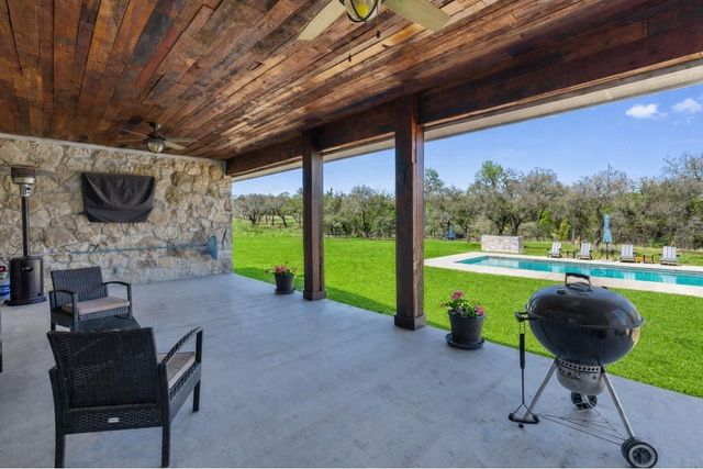 835 Sunny Slope RD, Liberty Hill, TX 78642