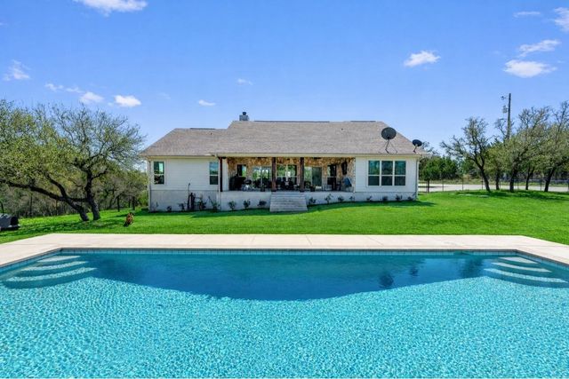 835 Sunny Slope RD, Liberty Hill, TX 78642