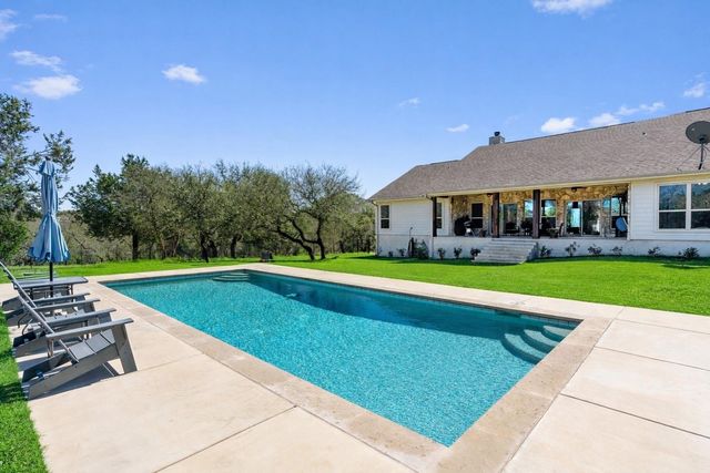 835 Sunny Slope RD, Liberty Hill, TX 78642