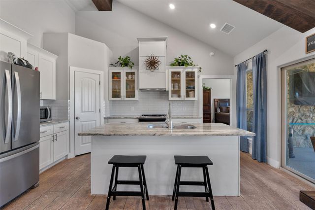 835 Sunny Slope RD, Liberty Hill, TX 78642