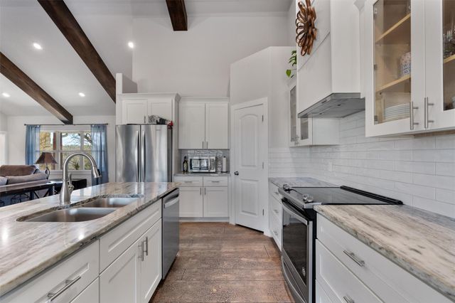 835 Sunny Slope RD, Liberty Hill, TX 78642