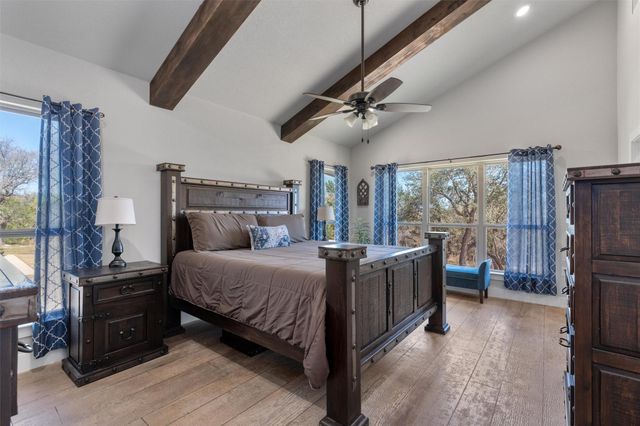 835 Sunny Slope RD, Liberty Hill, TX 78642