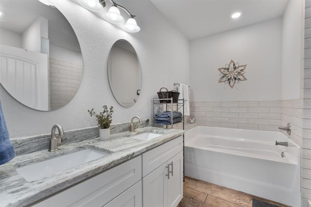 835 Sunny Slope RD, Liberty Hill, TX 78642