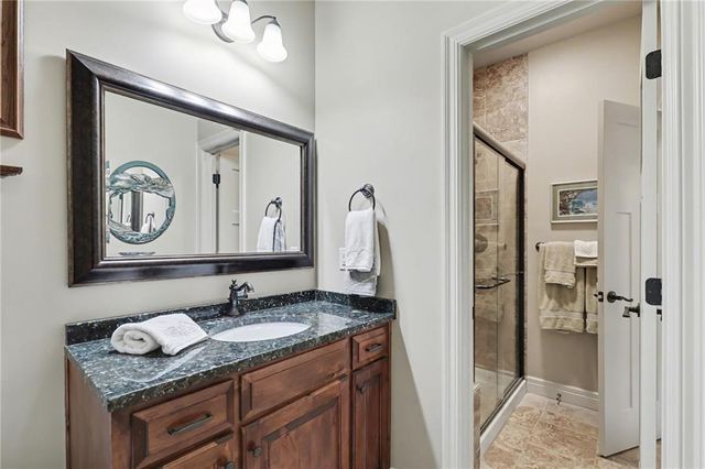 10514 NW 79th Place, Weatherby Lake, MO 64152