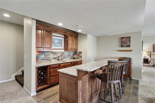 10514 NW 79th Place, Weatherby Lake, MO 64152