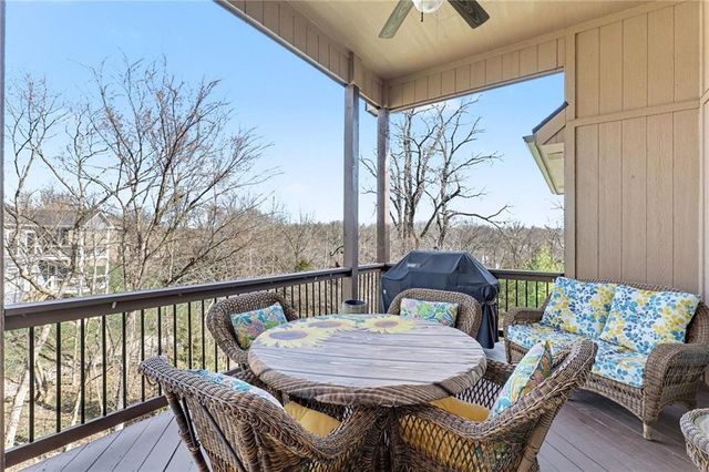 10514 NW 79th Place, Weatherby Lake, MO 64152