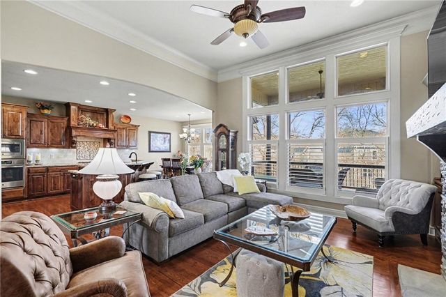 10514 NW 79th Place, Weatherby Lake, MO 64152