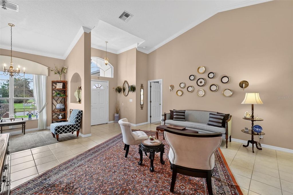 Image 11 of property listing at 5154 AURORA DRIVE, Leesburg, FL 34748