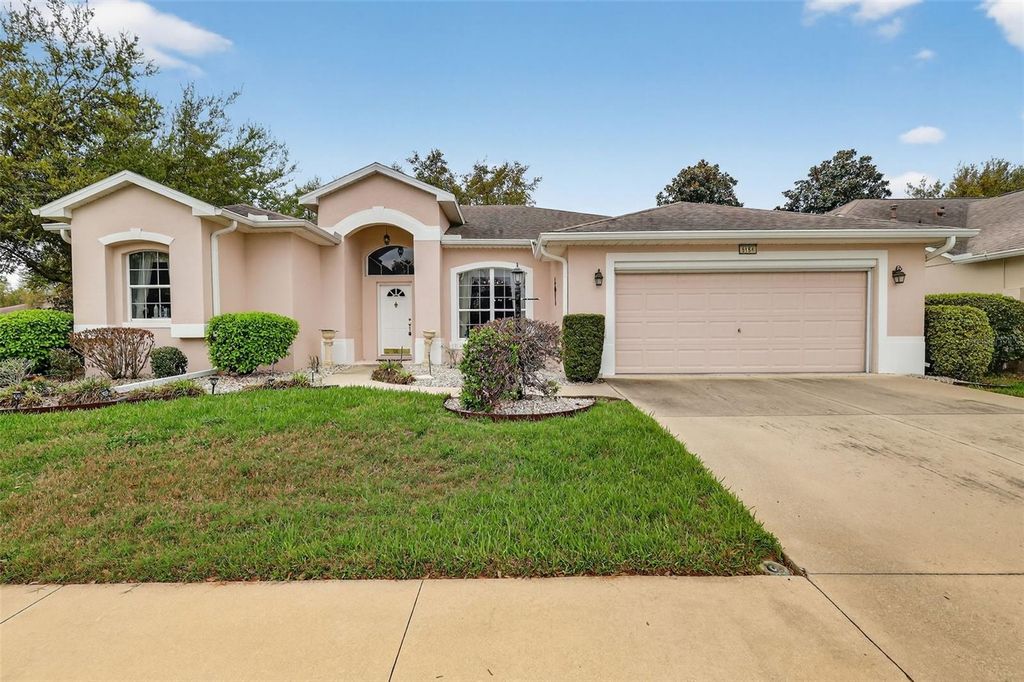Image 5 of property listing at 5154 AURORA DRIVE, Leesburg, FL 34748
