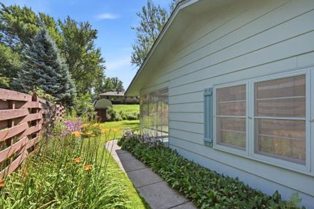 321 Hemlock Street S, Stillwater, MN 55082