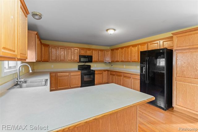 3948 Stoney Ridge Drive, Fort Gratiot, MI 48059