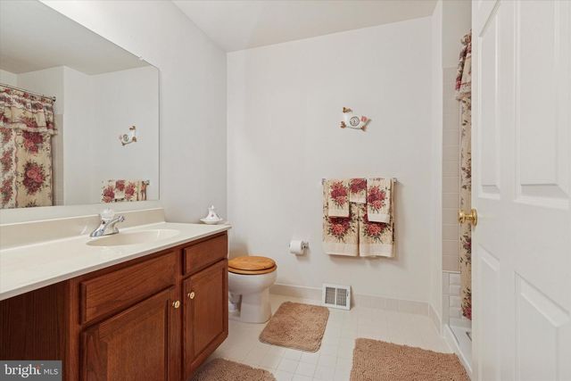 3821 NANLYN FARM CIR, Doylestown, PA 18902