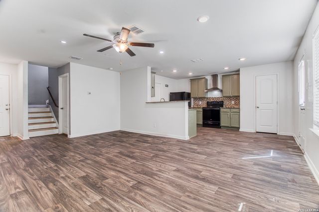 15258 SNUG HARBOR WAY, Von Ormy, TX 78073