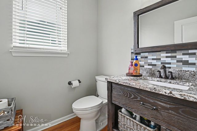 1410 Grand Pointe Boulevard, West Dundee, IL 60118
