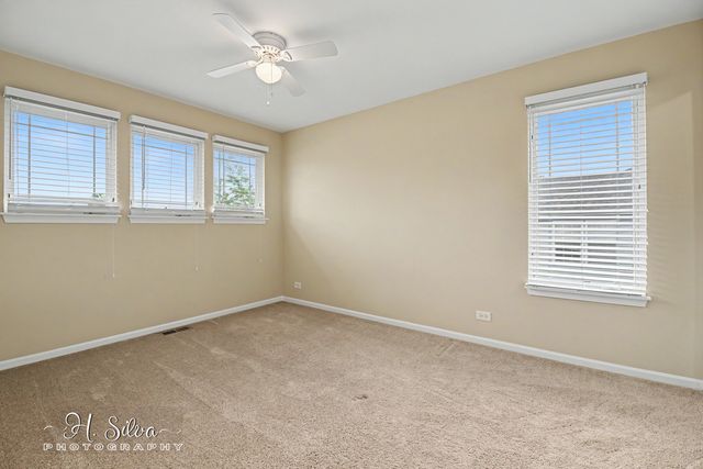 1410 Grand Pointe Boulevard, West Dundee, IL 60118