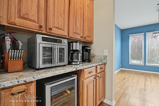 1410 Grand Pointe Boulevard, West Dundee, IL 60118
