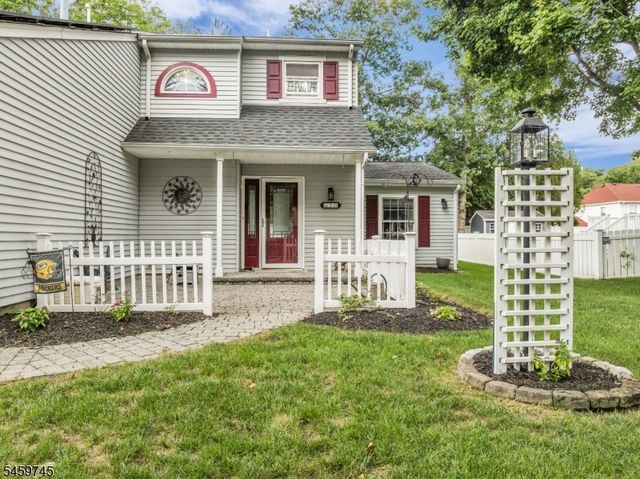 10 Metedeconk Rd, Howell Twp., NJ 07731